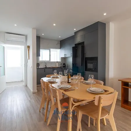 Modern 2-bed Apartment, Pool, * Албуфейра