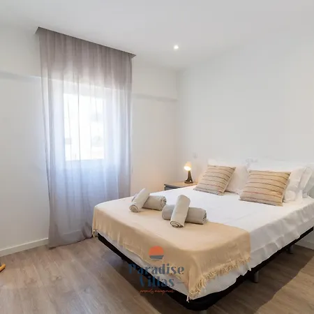 Modern 2-bed Apartment, Pool, *