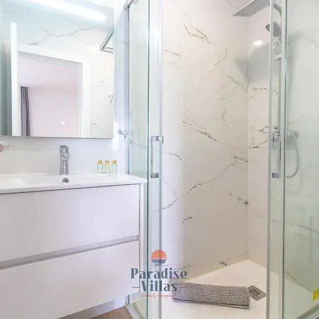Modern 2-bed Apartment, Pool, Διαμέρισμα *