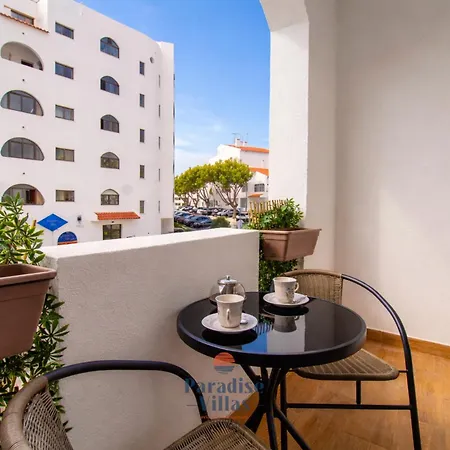 Modern 2-bed Apartment, Pool, *