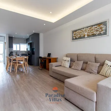 Apartment Modern 2-bed Apartment, Pool, Albufeira