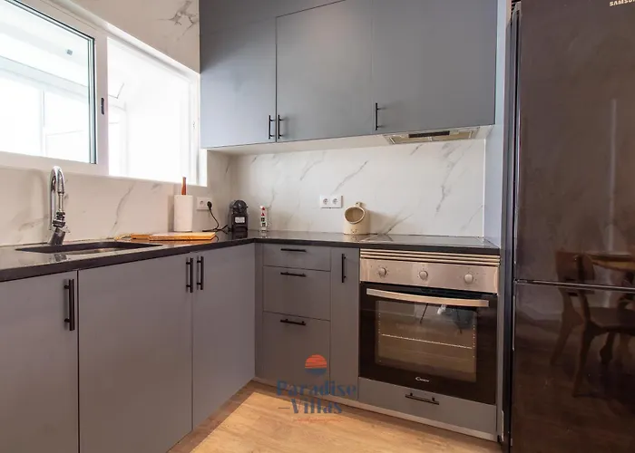 Modern 2-bed Apartment, Pool, Albufeira