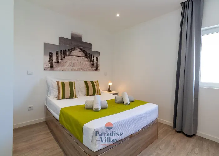 Modern 2-bed Apartment, Pool, * Albufeira