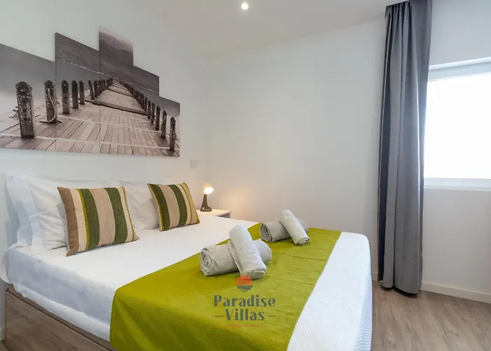 Apartment Modern 2-bed Apartment, Pool, *